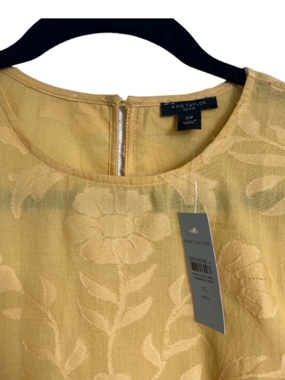 Ann Taylor Yellow Floral Jacquard Puff Sleeve Blouse NWT - Picture 3 of 8